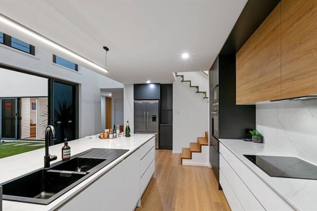 Beachside Buddina Luxury Family House 5 Bedrooms Luaran gambar